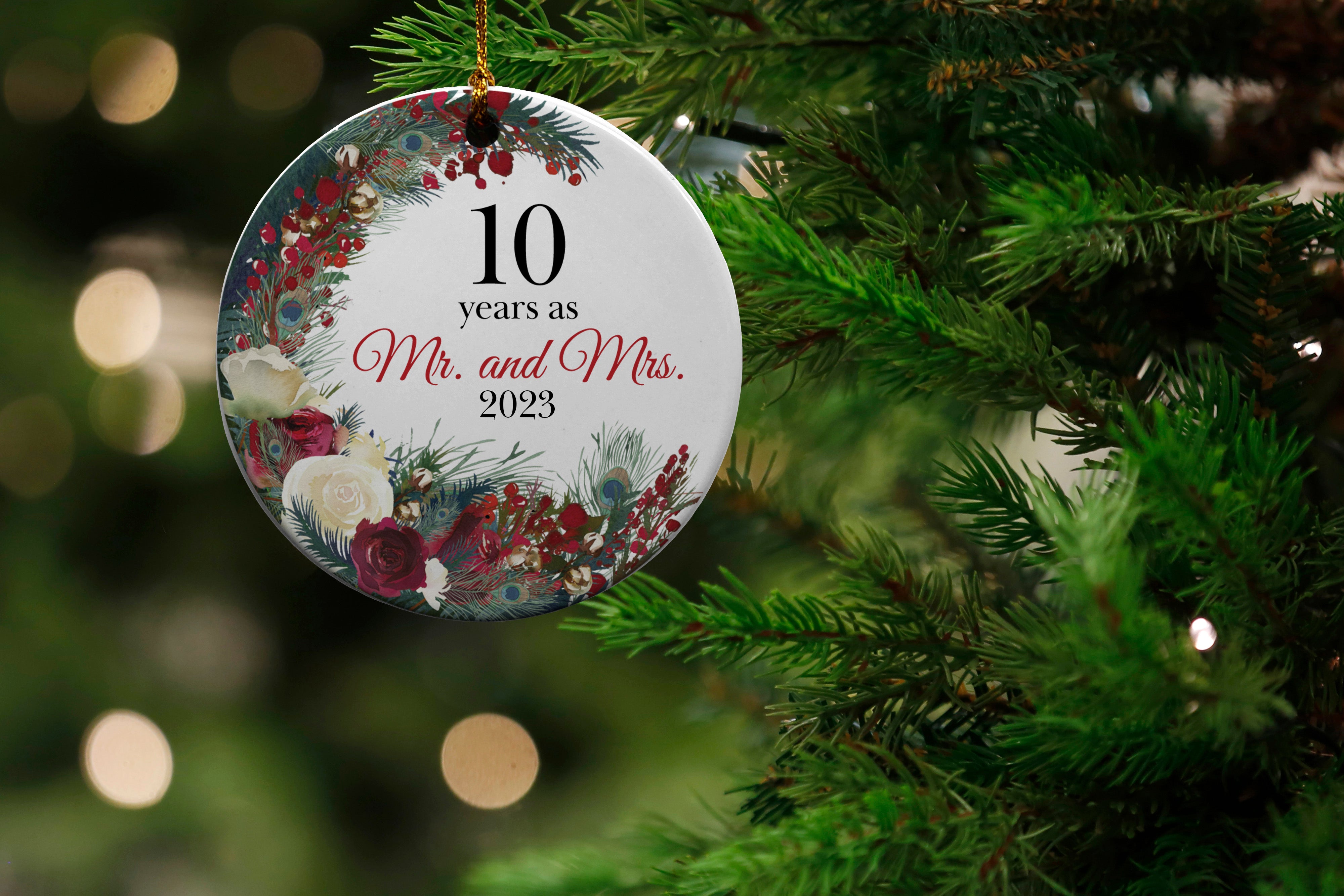 10 Years as Mr. and Mrs. Wreath Ornament in a Gift Box!